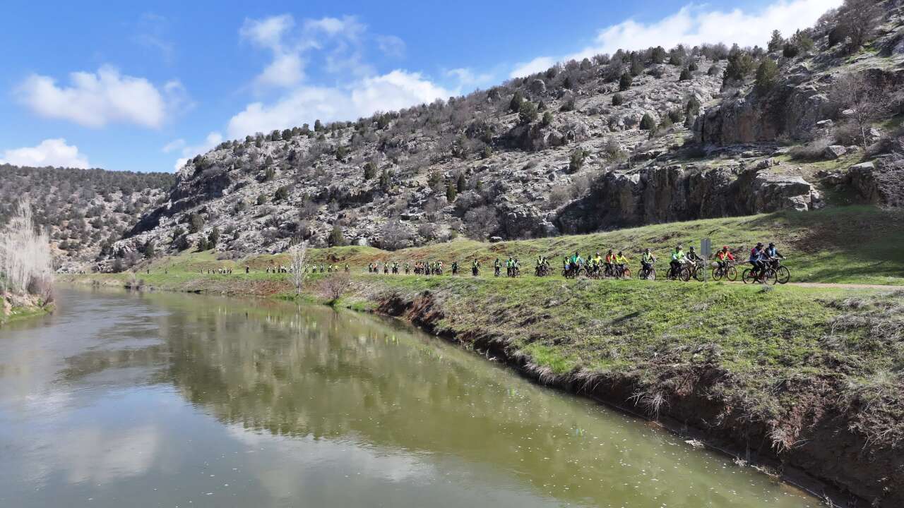 Konya’da bisikletçiler tarihe ve doğaya doğru pedal çevirdi 15